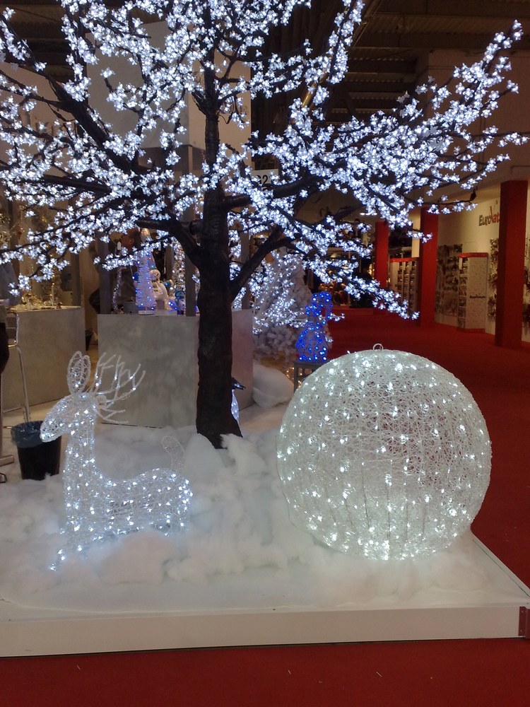 Noleggio Addobbi natalizi: Soggetti luminosi- Speciale Natale a Milano